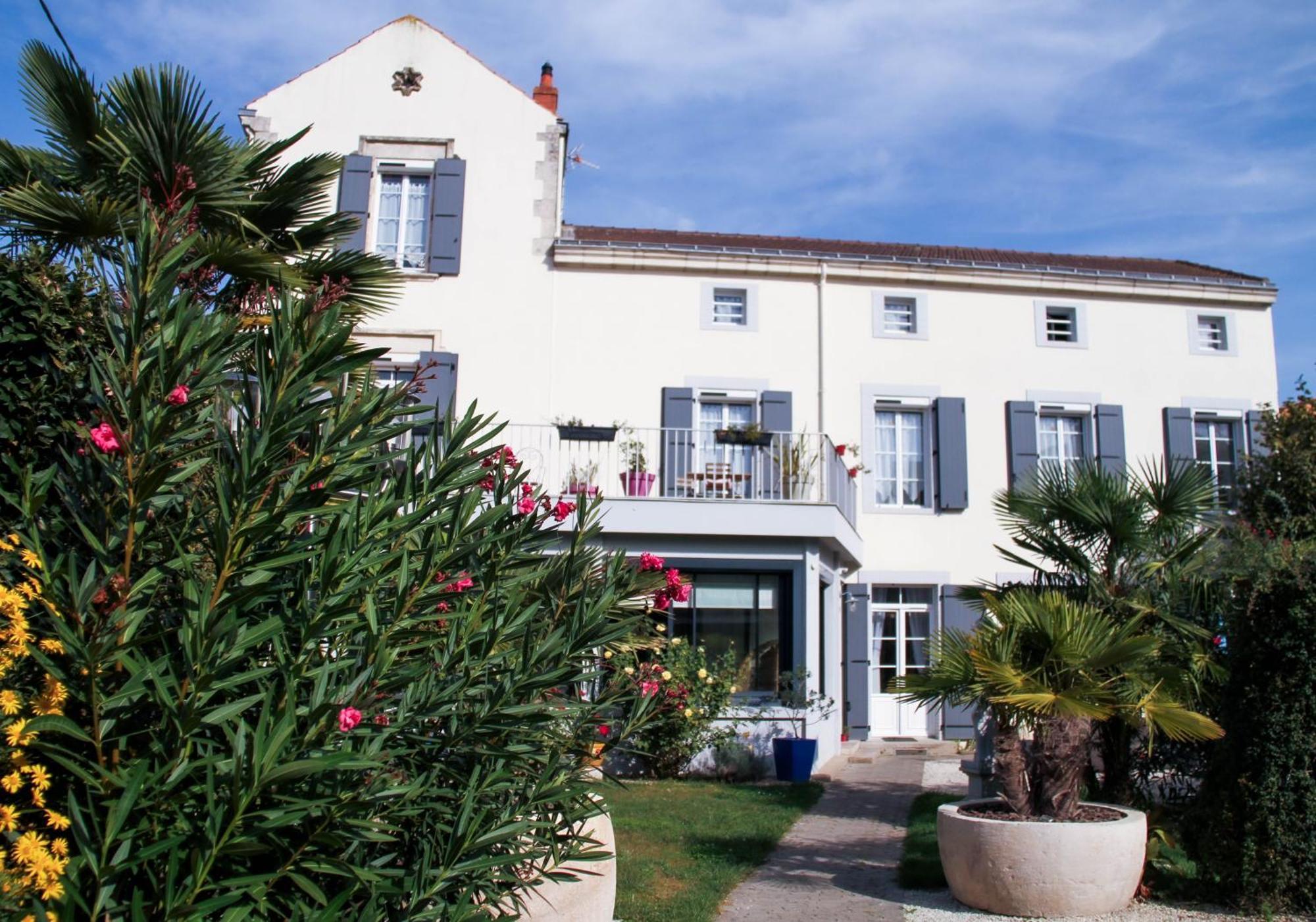 La Maison De Venus Lucon Exterior photo